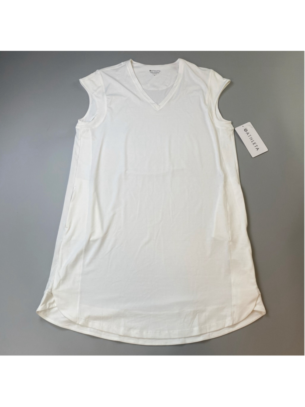 Athleta Dress Pacifica White Medium V-Neck Sleeveless Pockets Athleisure Stretch